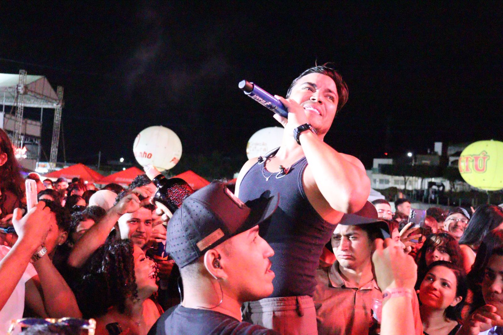 Jovens e adolescente tomaram conta da 2ª noite da Festa de Setembro