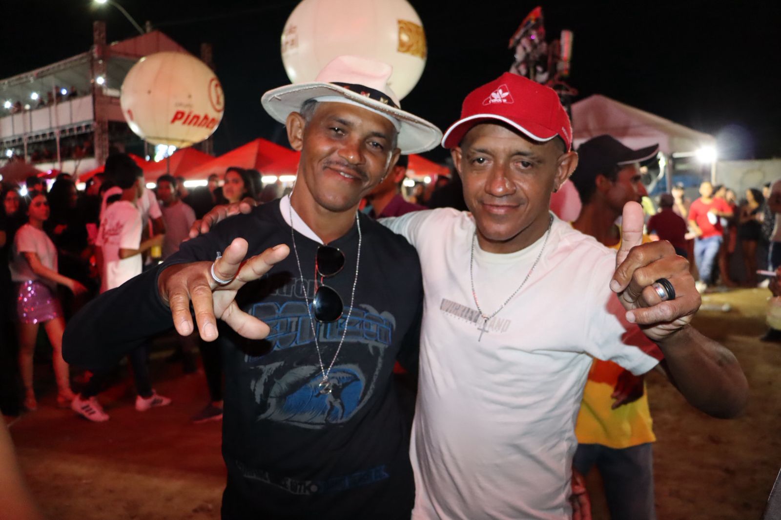 Jovens e adolescente tomaram conta da 2ª noite da Festa de Setembro