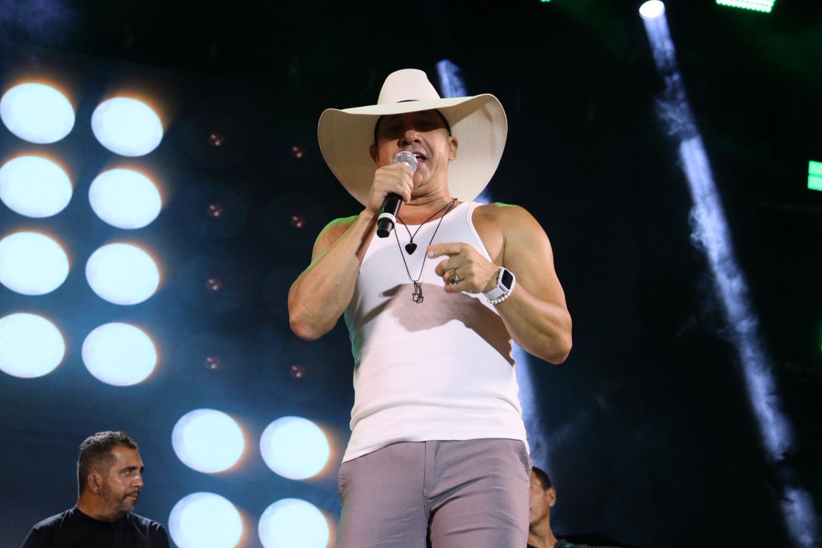 Shows de Simone Mendes e Rai Saia Rodada impressionam na 3ª noite