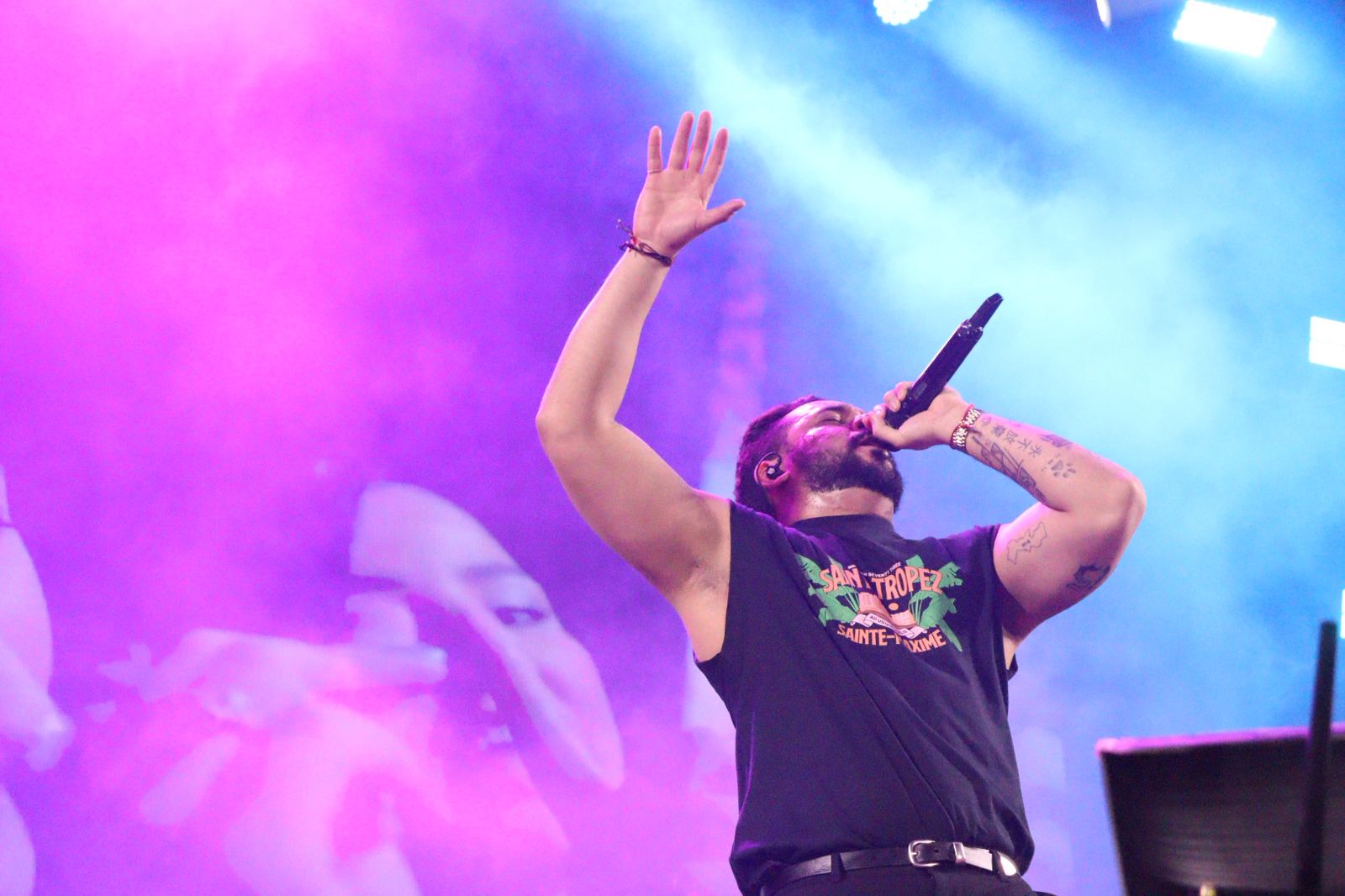 Lila, Henry Freitas, Pablo e Seu Desejo cantam para 60 mil pessoas em ST