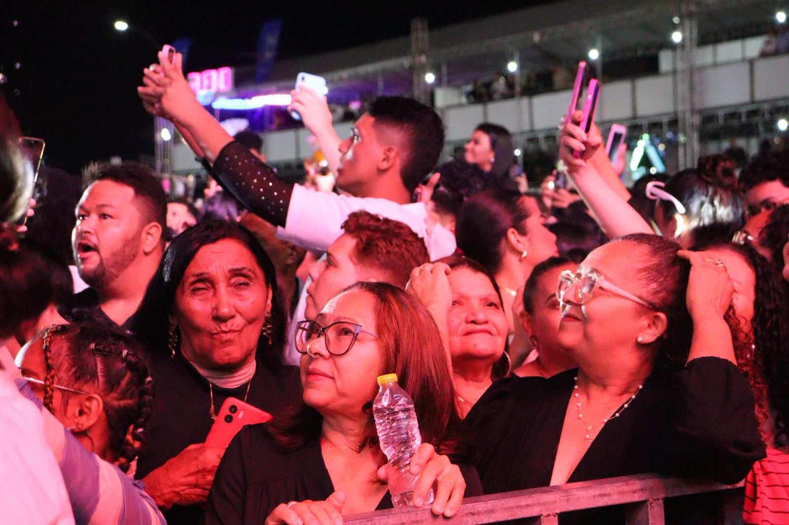 Confira o álbum da 4ª e última noite da Festa de Setembro em Serra Talhada