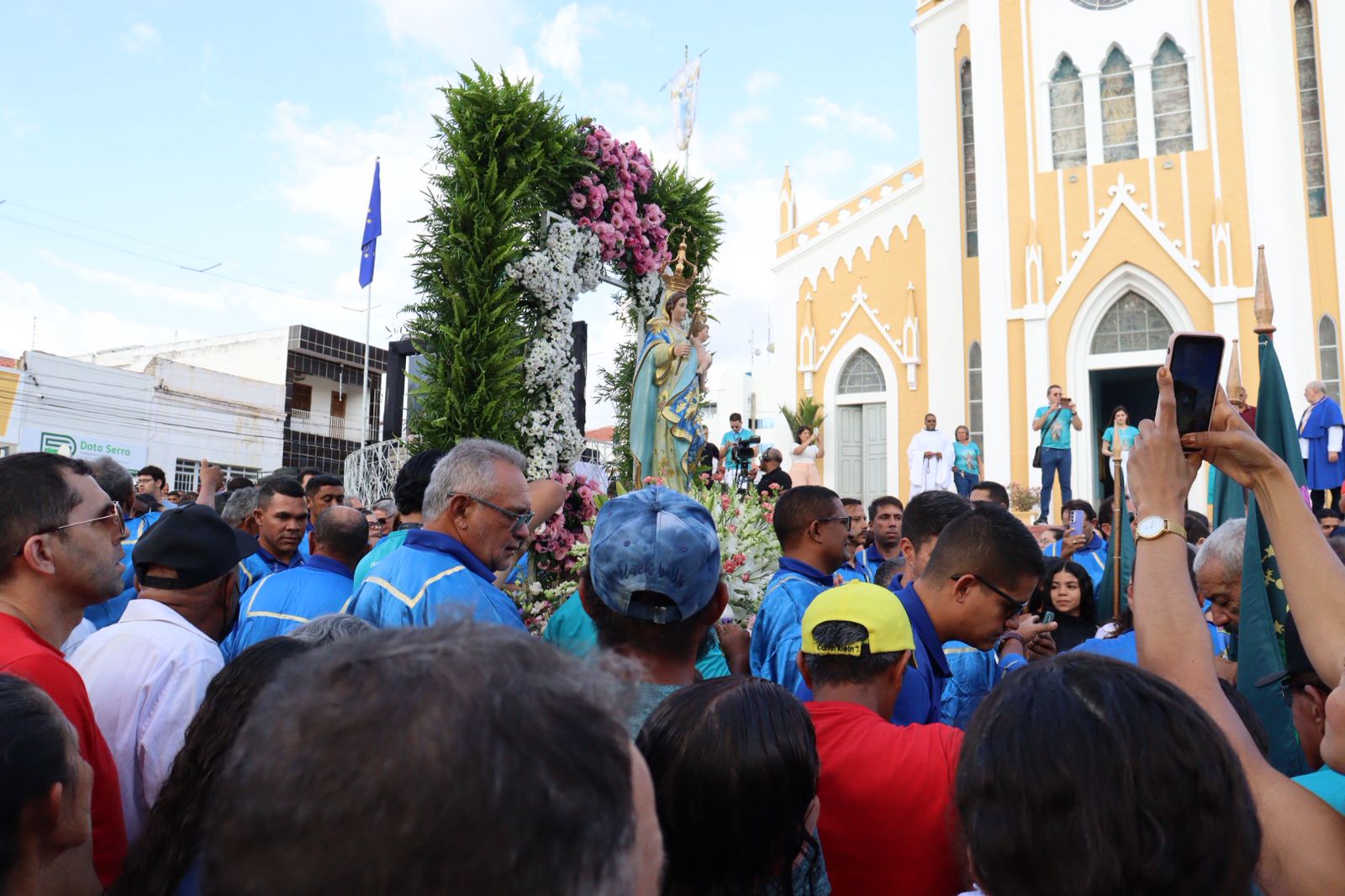 Procissão da Penha reuniu milhares de devotos nas ruas de Serra Talhada