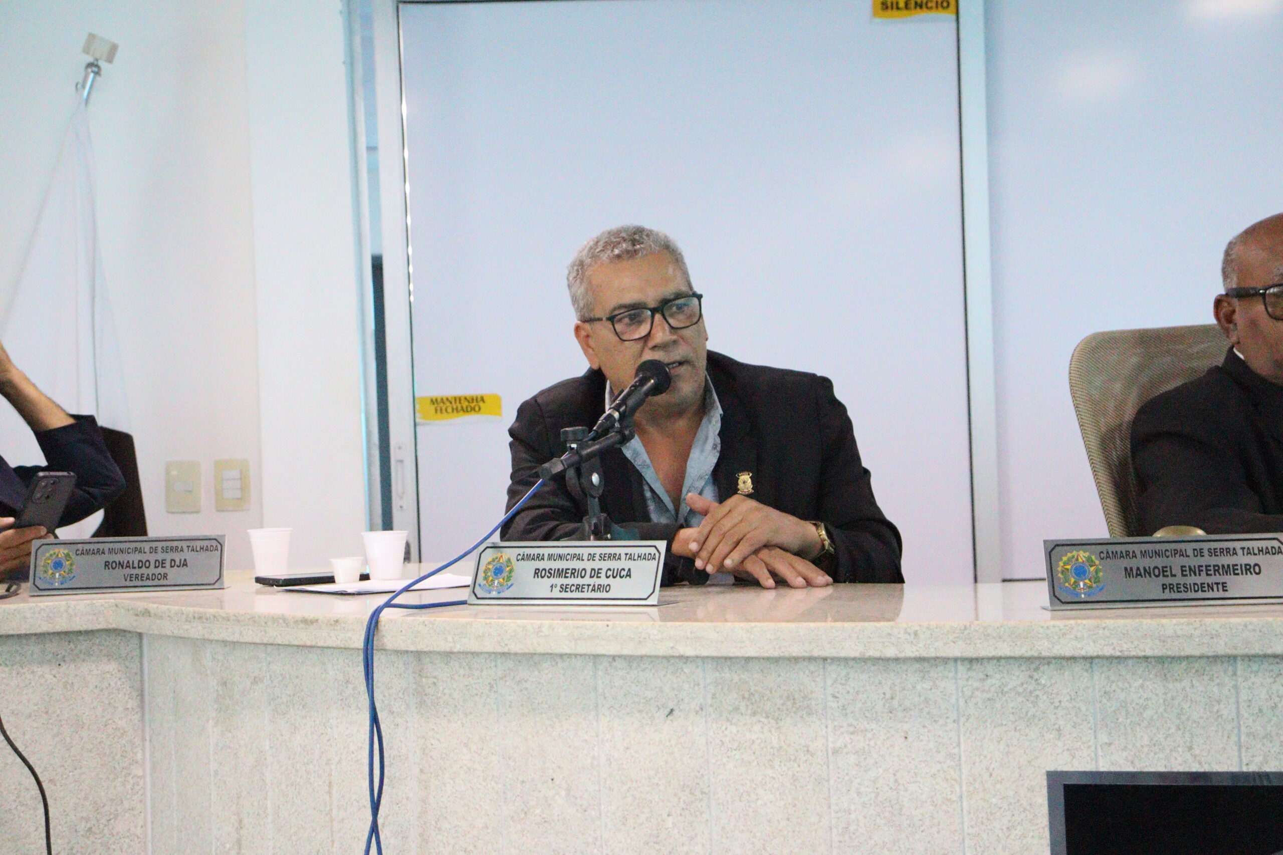 China faz críticas a projeto de Márcia e sofre 'bombardeio' dos governistas