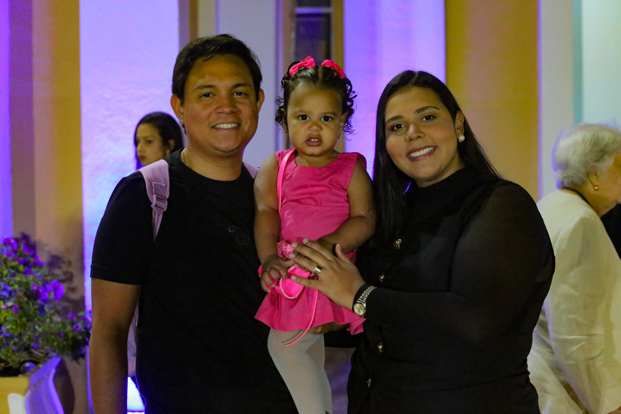 Assista agora à 10ª noite de novena na Matriz da Penha e show de Pablo