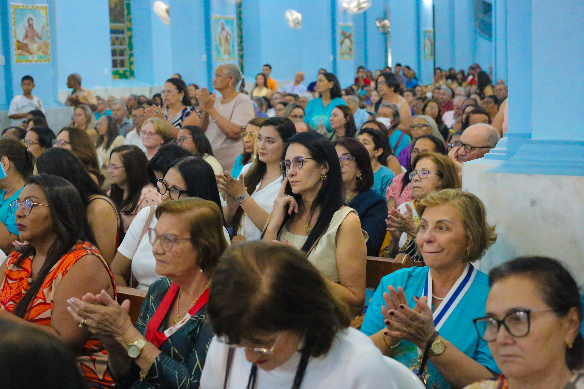 Assista agora à 10ª noite de novena na Matriz da Penha e show de Pablo