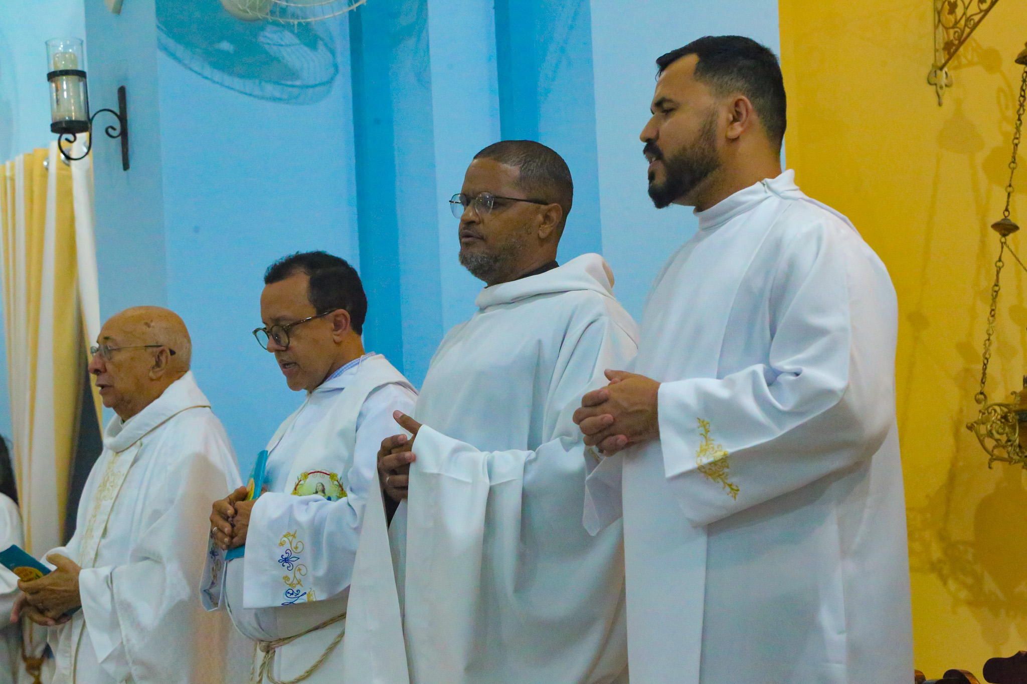 Assista agora à 10ª noite de novena na Matriz da Penha e show de Pablo