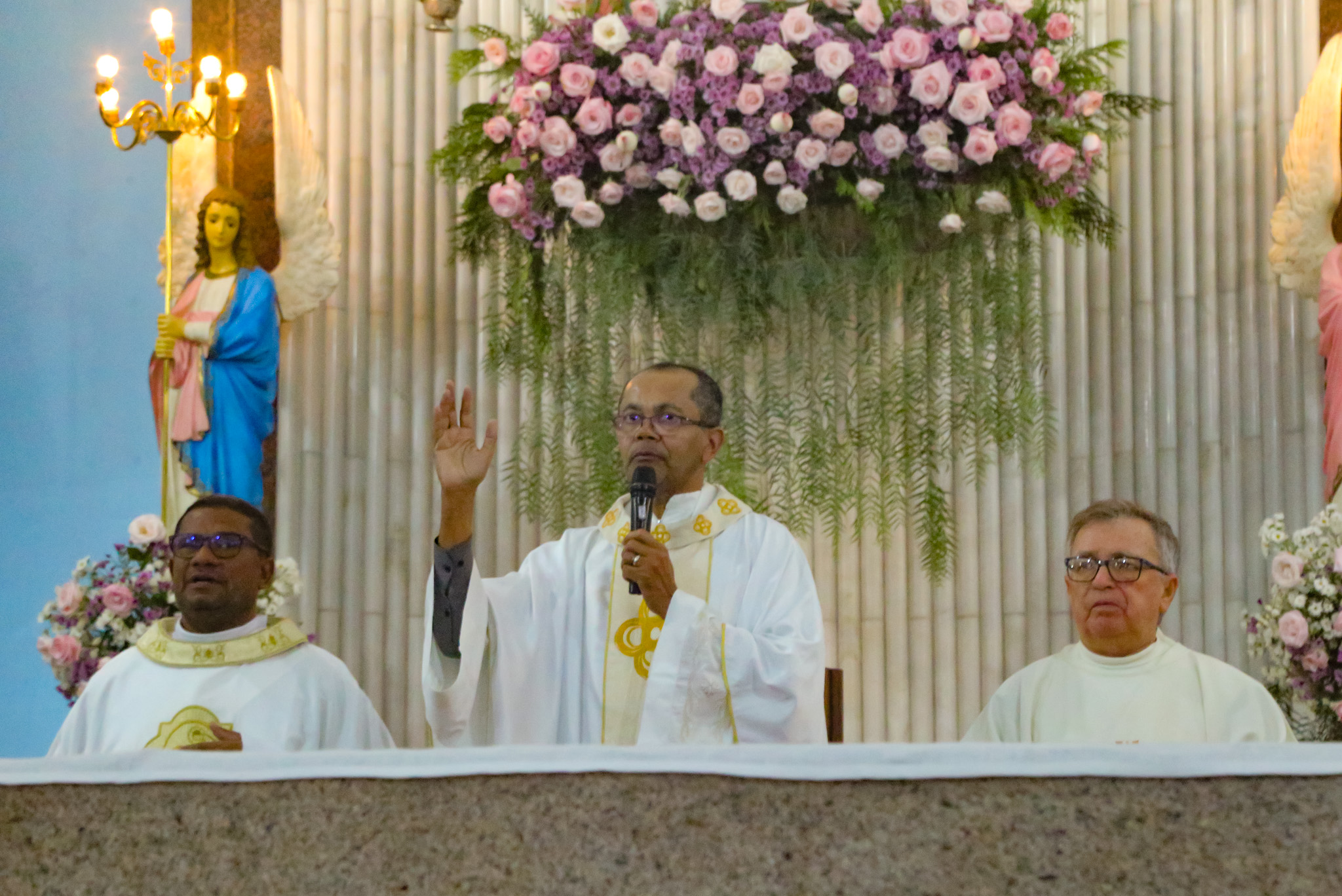 Assista agora à 10ª noite de novena na Matriz da Penha e show de Pablo 1 Fotos: Pedro Paz/Farol de Notícias