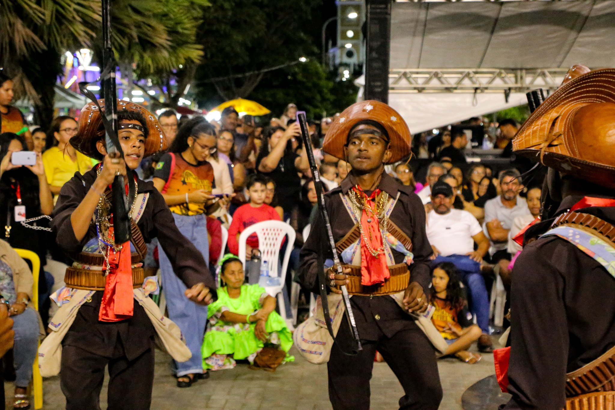 Samba, pagode e xaxado foram atrações na 9ª noite da Festa da Penha