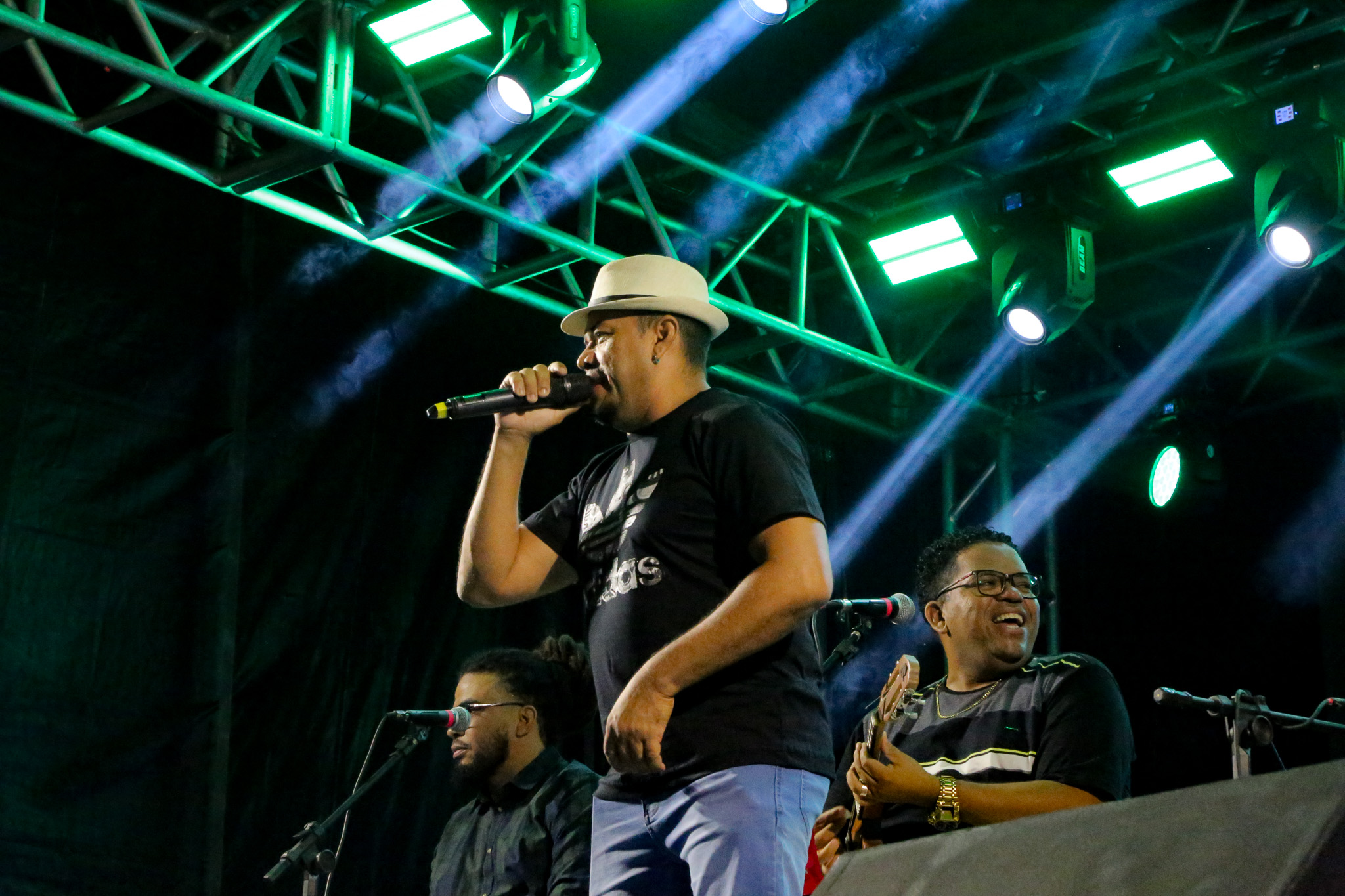 Samba, pagode e xaxado foram atrações na 9ª noite da Festa da Penha