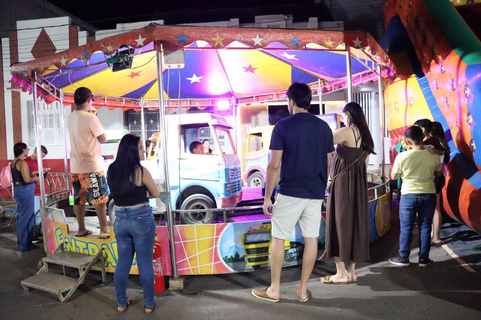 Pais falam ao Farol avaliando ingressos dos parques na Festa da Penha