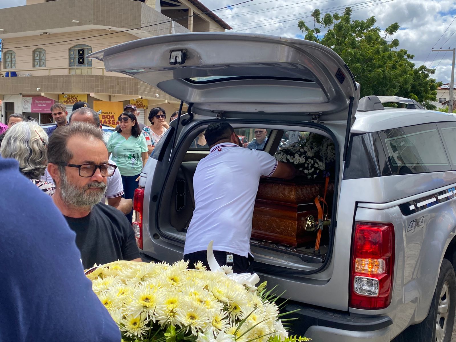 Emoção, lágrimas e saudade marcam velório de Padre Orlando nesta 3ª