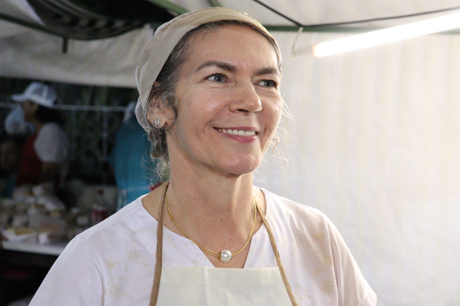 Voluntários da Penha e pequenos comerciantes otimistas com as vendas