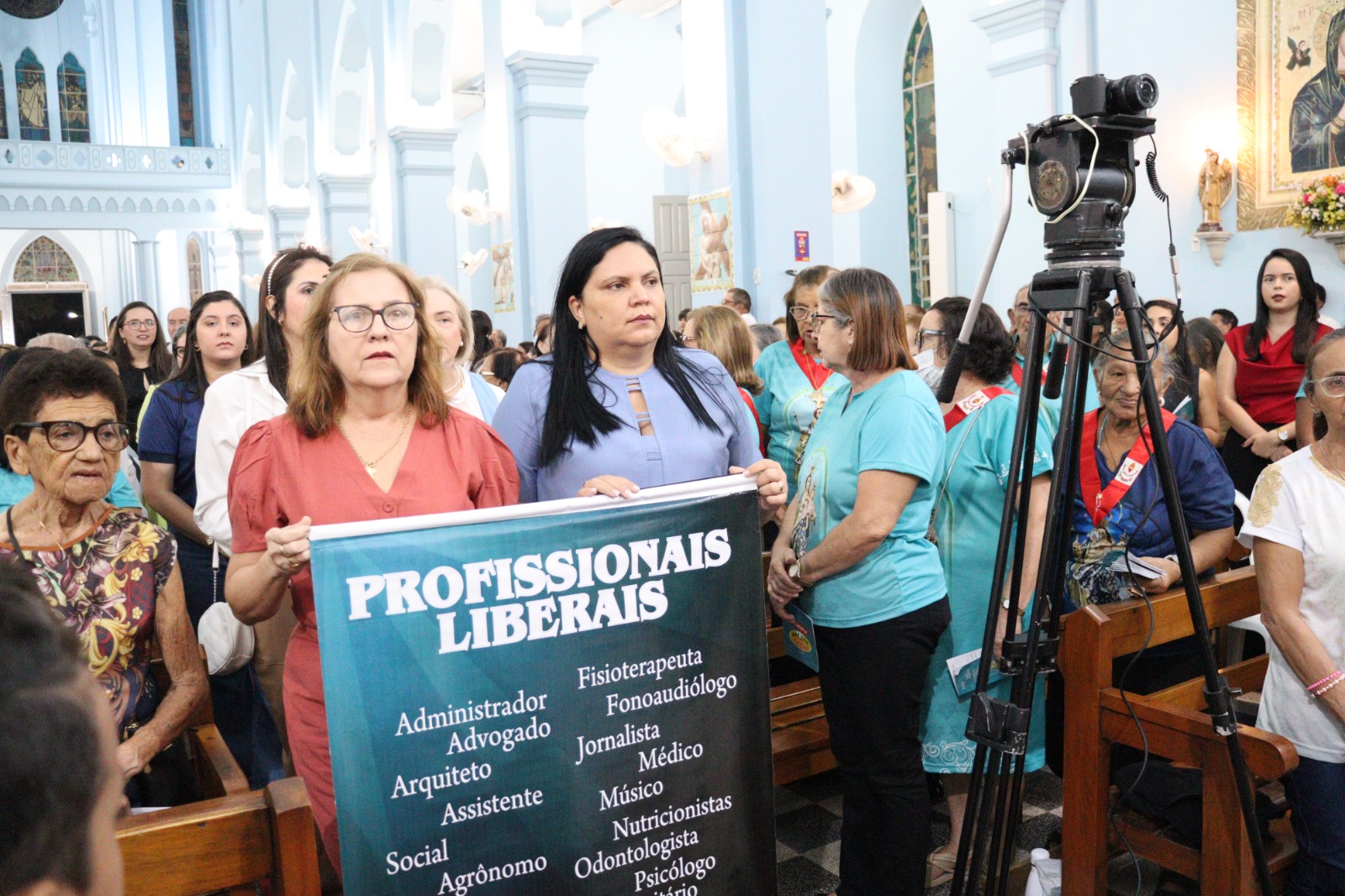 Fiéis falam ao Farol sobre clima da Festa da Penha