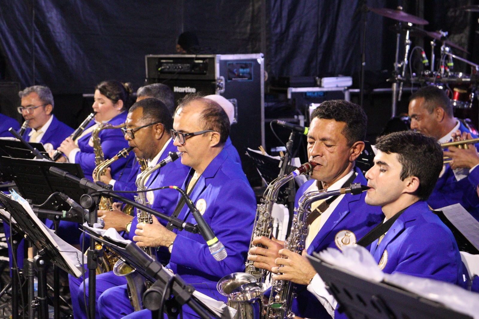 Filarmônica dá show; Wilton Belo e Kelly Freitas também brilharam