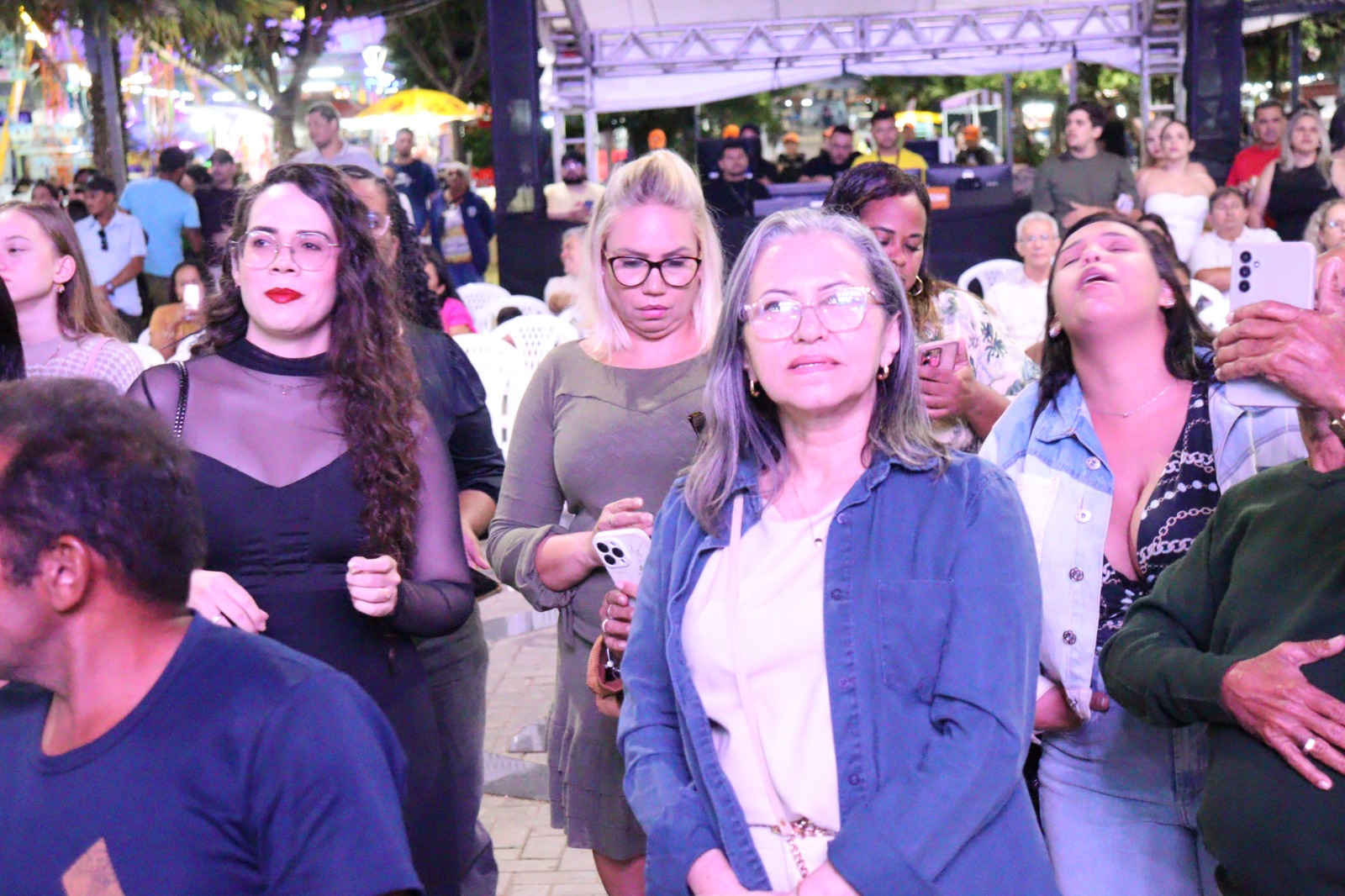 Filarmônica dá show; Wilton Belo e Kelly Freitas também brilharam