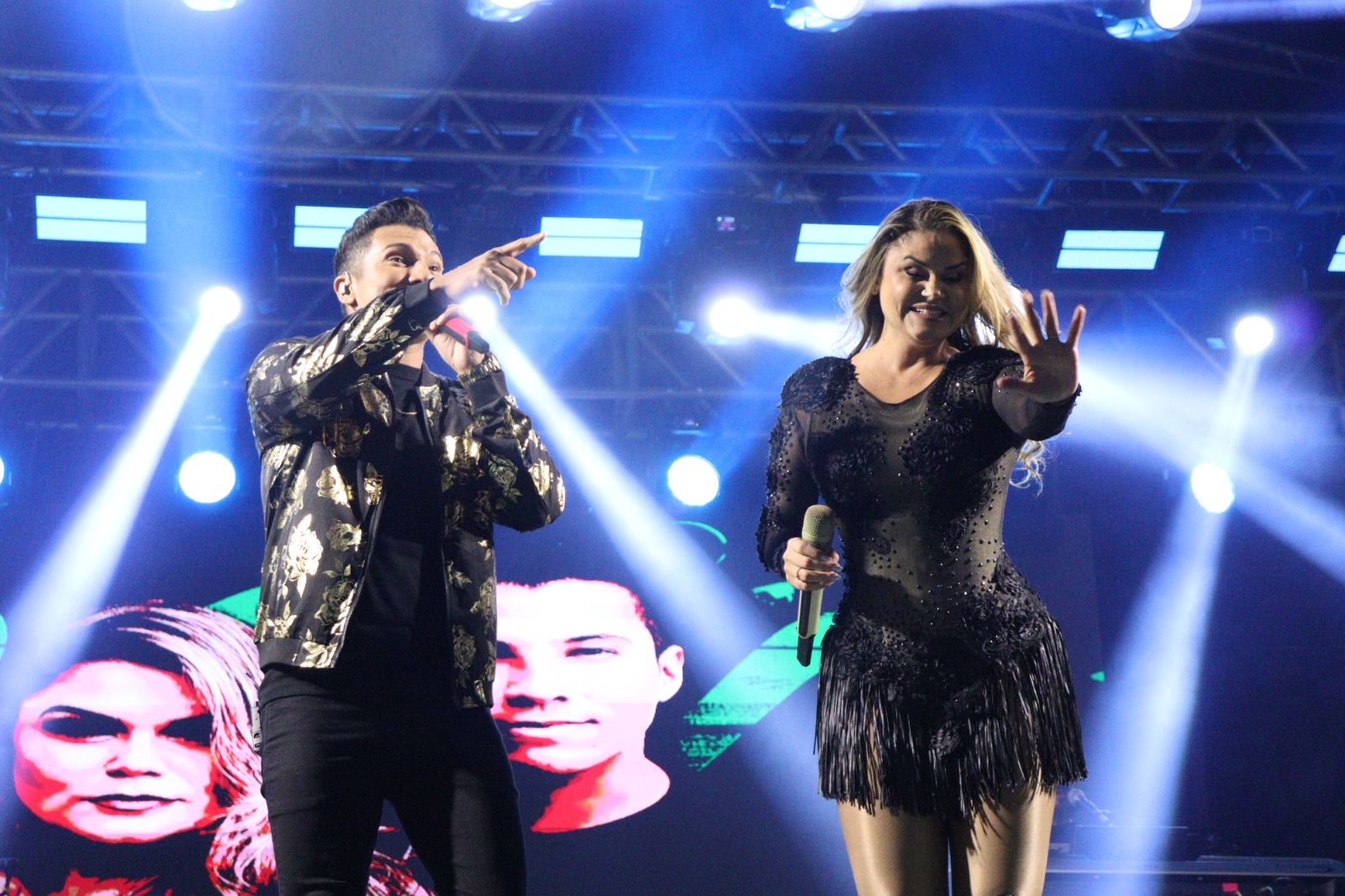 Filarmônica dá show; Wilton Belo e Kelly Freitas também brilharam