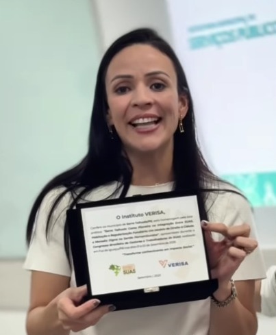 Márcia comemora prêmio nacional para ST na área de habitação