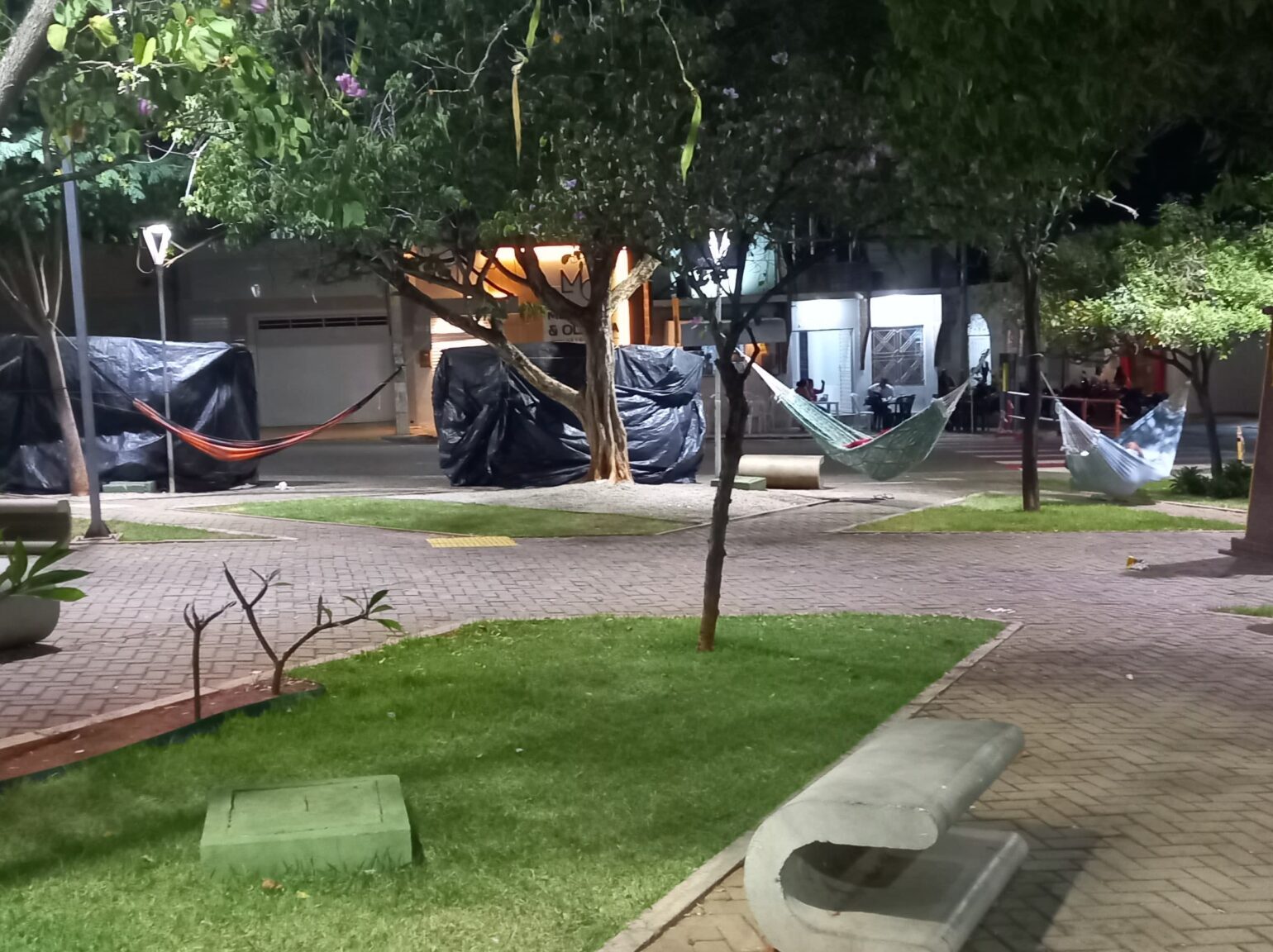 Praça Sérgio Magalhães vira albergue na Festa de Setembro de ST
