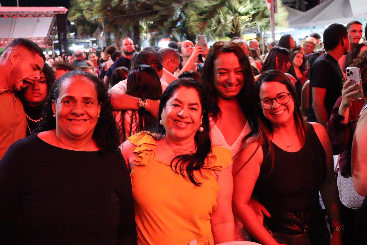 Labaredas incendiou a Praça e polo nacional abre hoje com Léo Santana