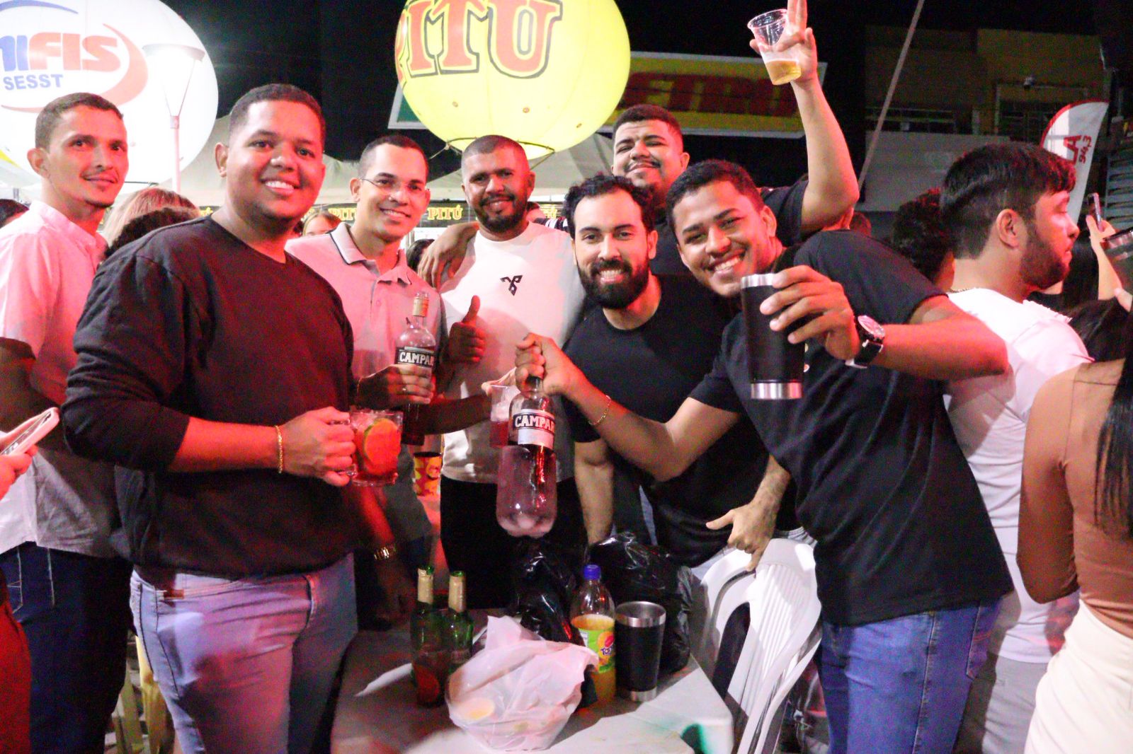 Labaredas incendiou a Praça e polo nacional abre hoje com Léo Santana