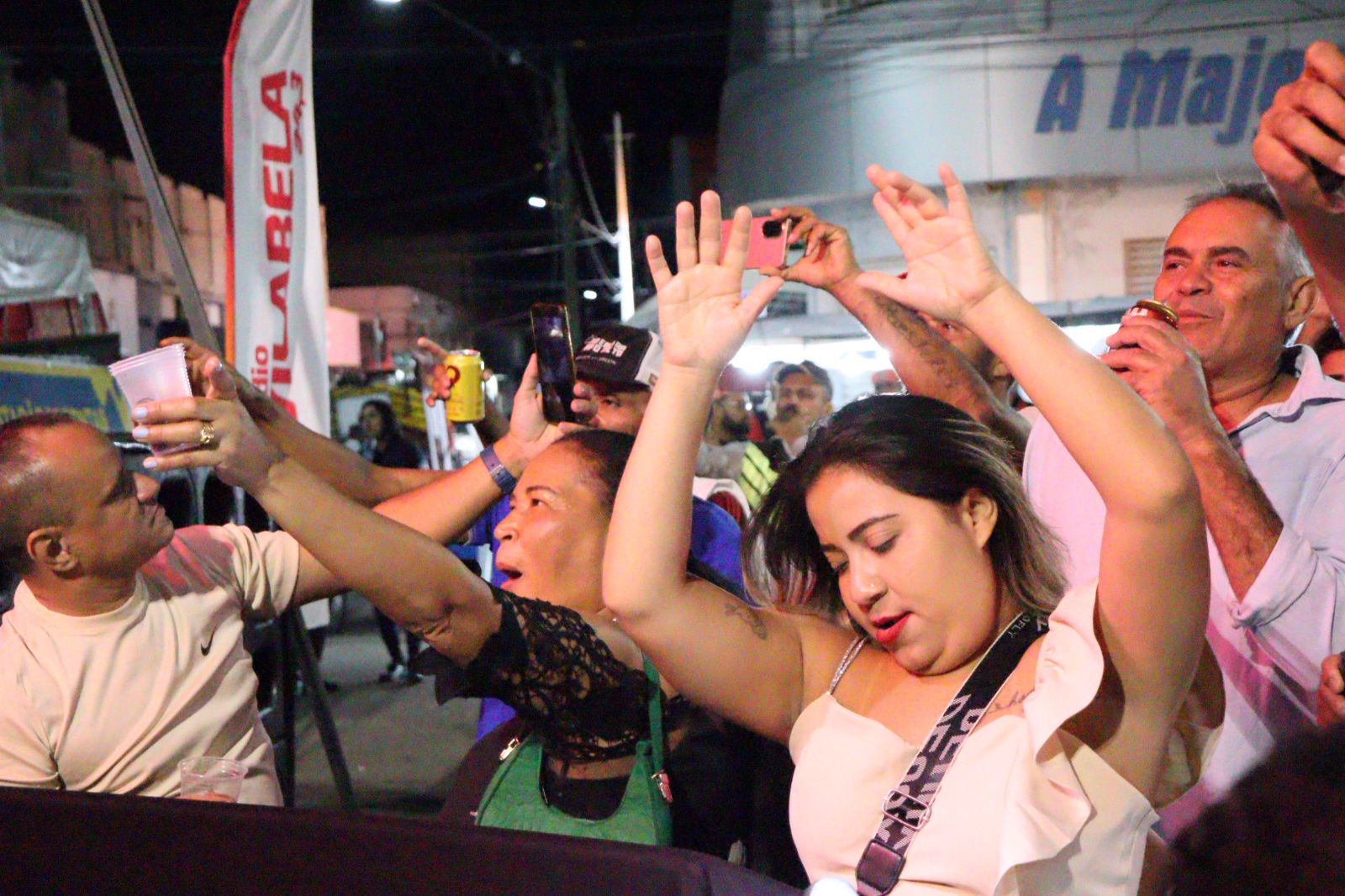 Labaredas incendiou a Praça e polo nacional abre hoje com Léo Santana