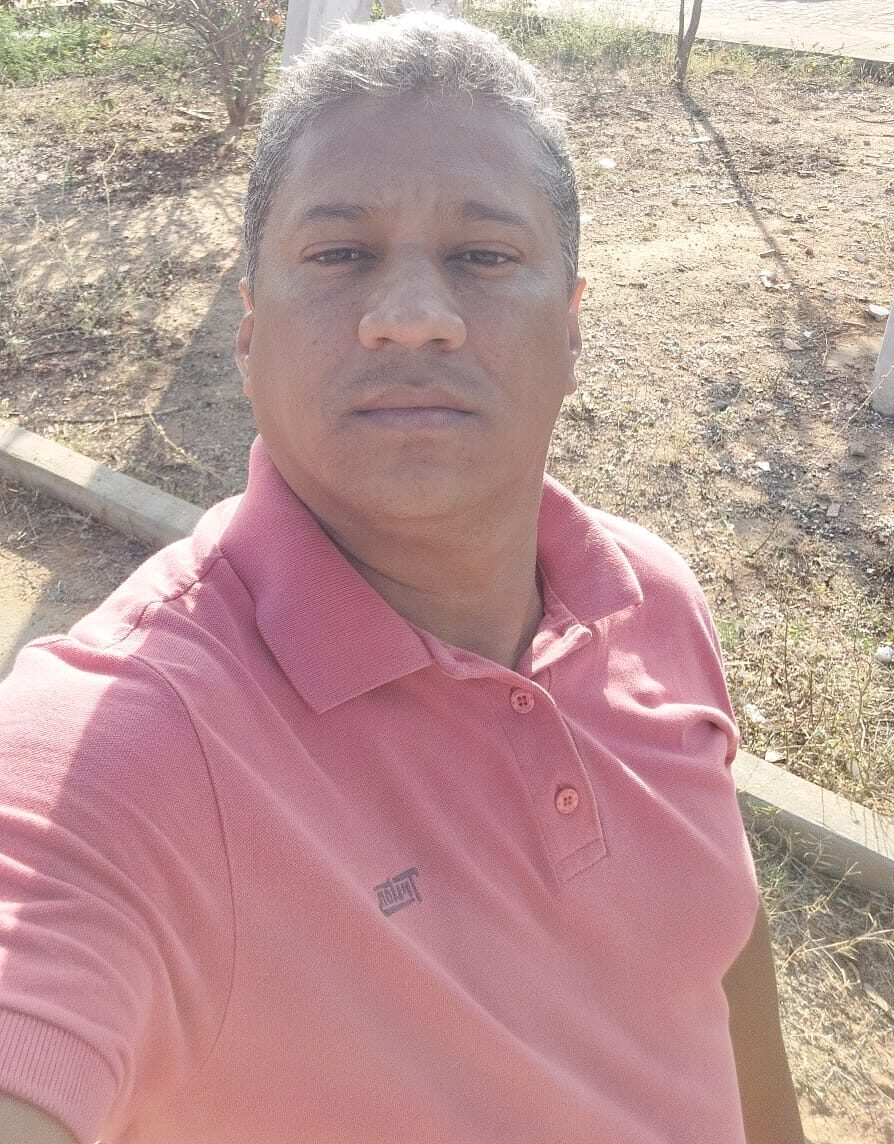 Moradores cobram reforma diante abandono de praça no Vila Bela