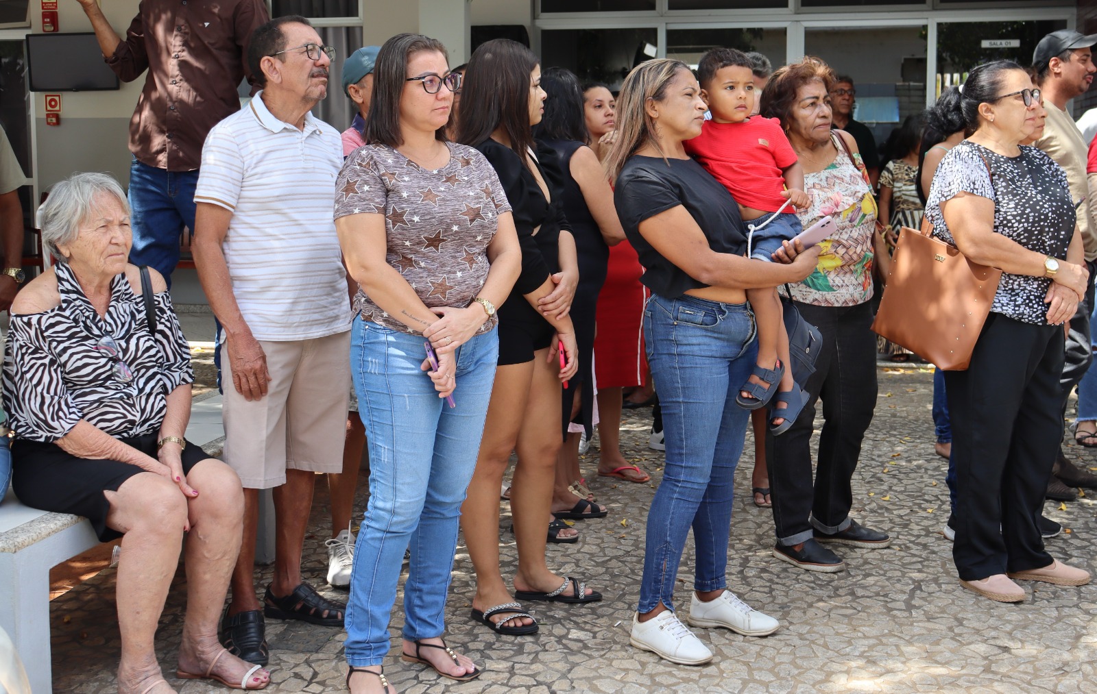 Emoção e aboios marcaram adeus ao radialista Bebé em Serra Talhada