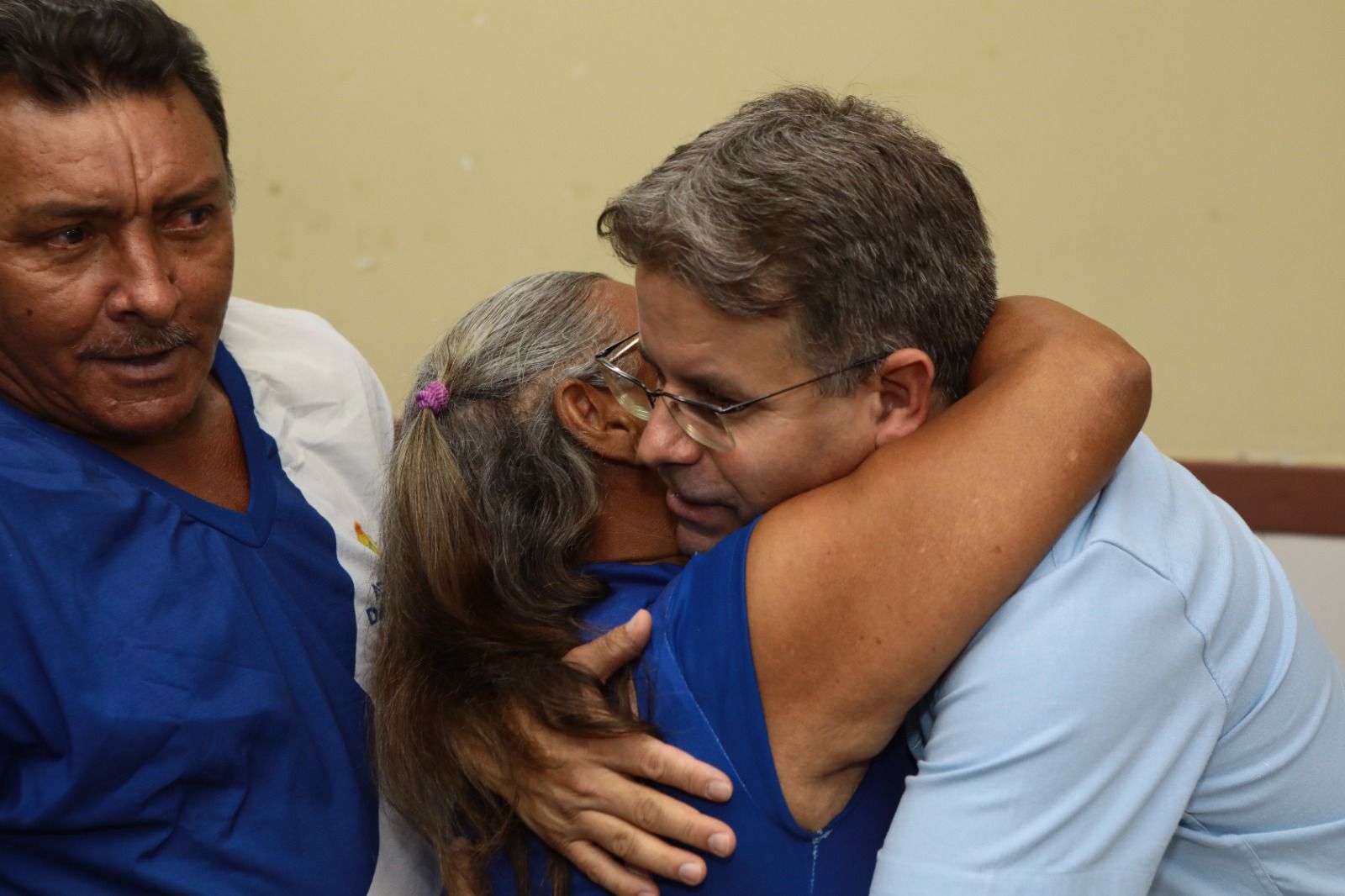 Prefeito Sandrinho entregou tablets a estudantes do EJA 1 Prefeito Sandrinho entregou tablets a estudantes do EJA - Fotos: Divulgação