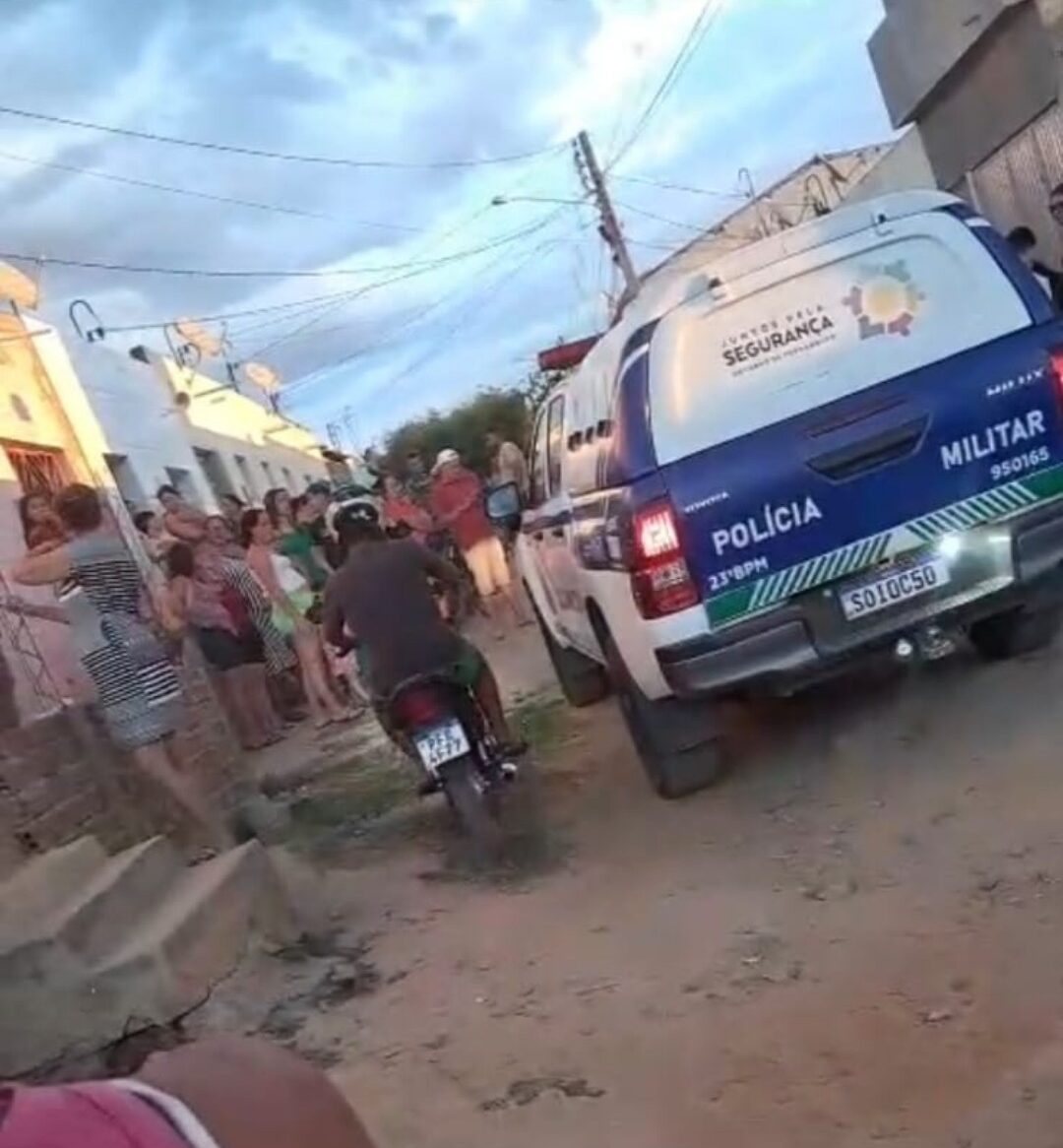 Homem de 33 anos é morto com golpes de facão no Sertão do Pajeú 1 Homem morto golpes de facão