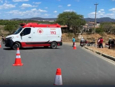 Motociclista perde controle em curva e fica ferido em Serra Talhada 1 motociclista perde controle em curva