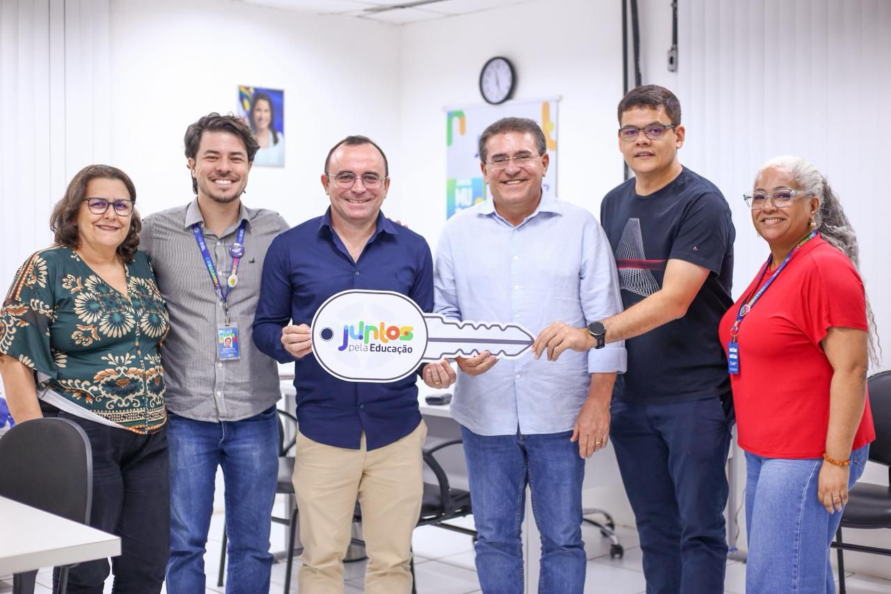 Dr. Ismael recebe ônibus