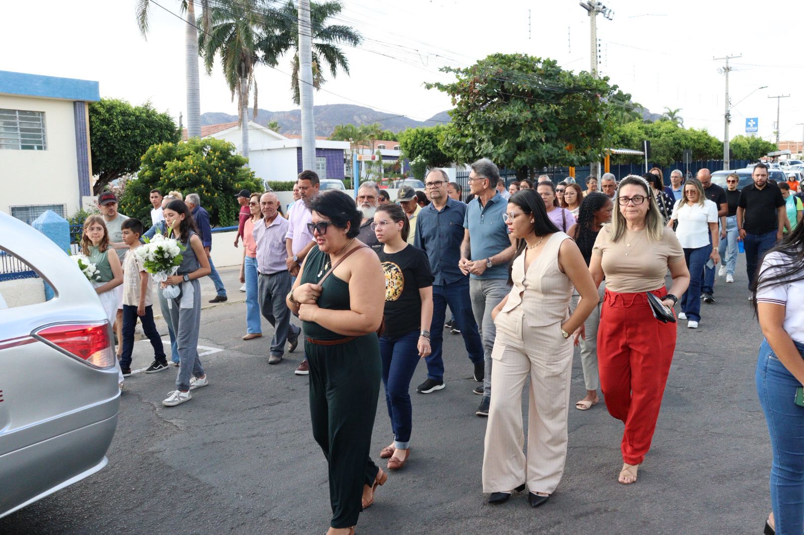 Vídeo: Familiares e amigos deram adeus a Jadilson Araújo, nesta 4ª