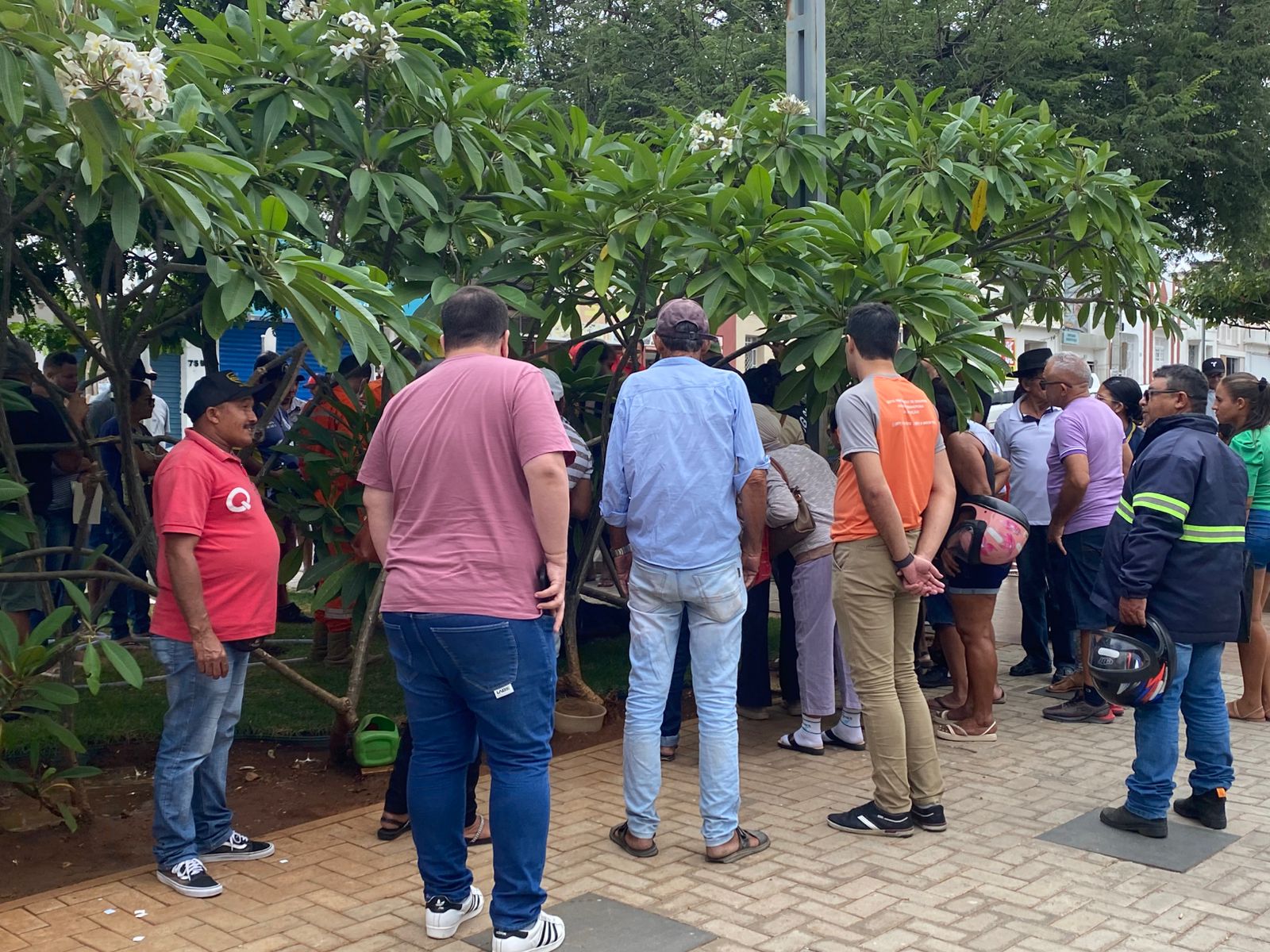 Morador em situação de rua morre na Praça Sérgio Magalhães