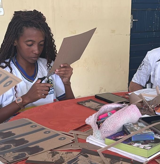 Estudantes desenvolvem lápis sustentável