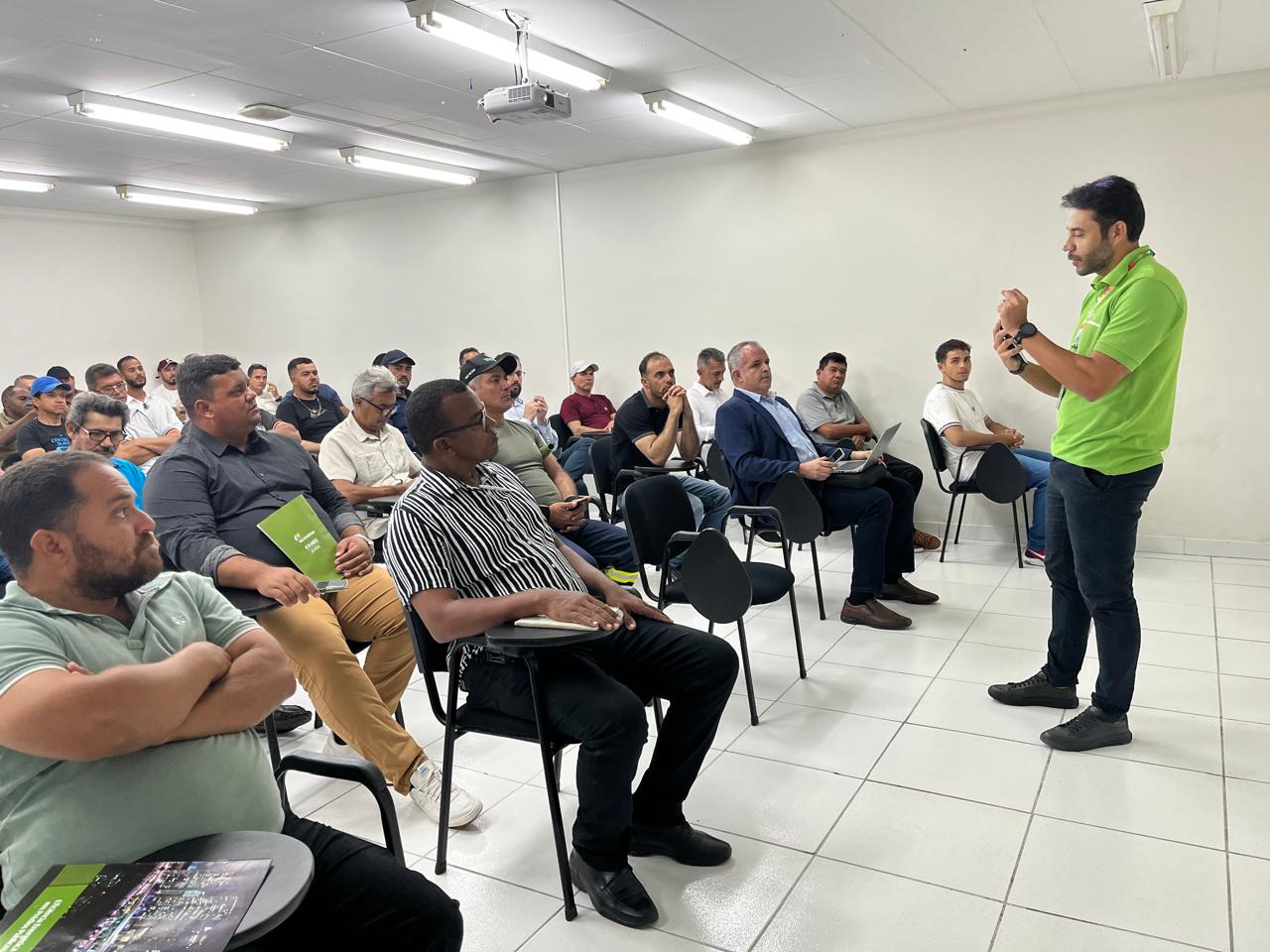 Segurança na iluminação pública foi foco de workshop