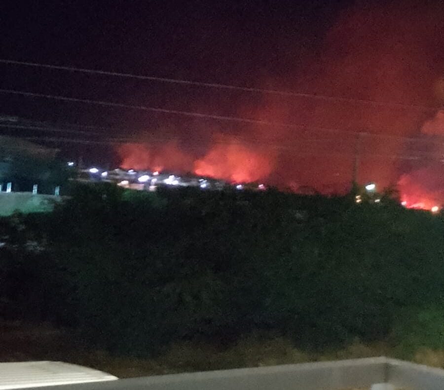 Moradores flagram grande incêndio em Serra Talhada; veja fotos