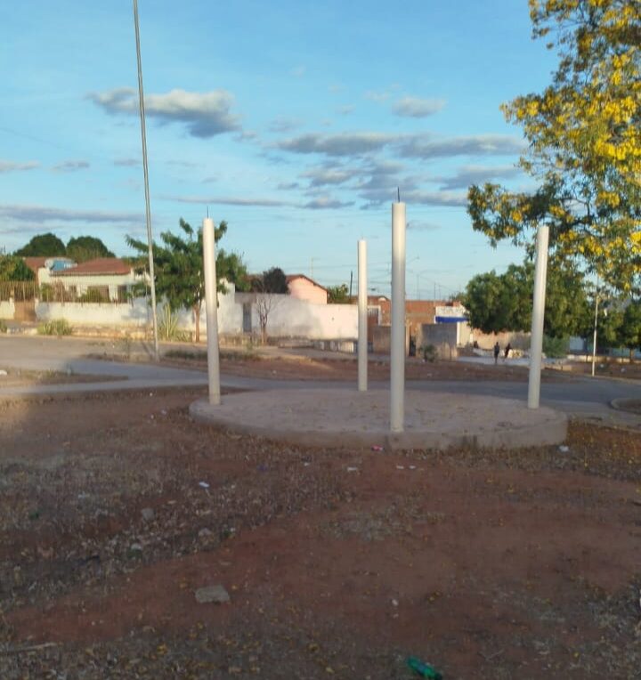 Leitora denuncia mais um caso de praça abandonada em Serra Talhada