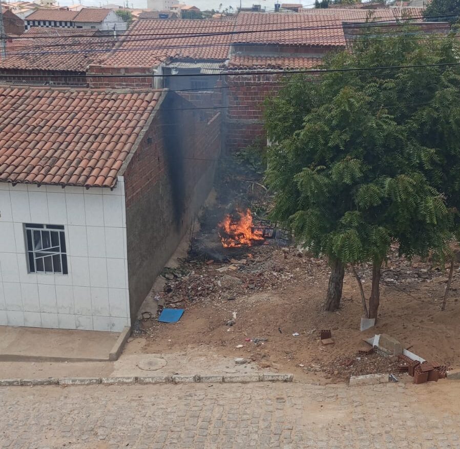 Imagens enviadas ao Farol