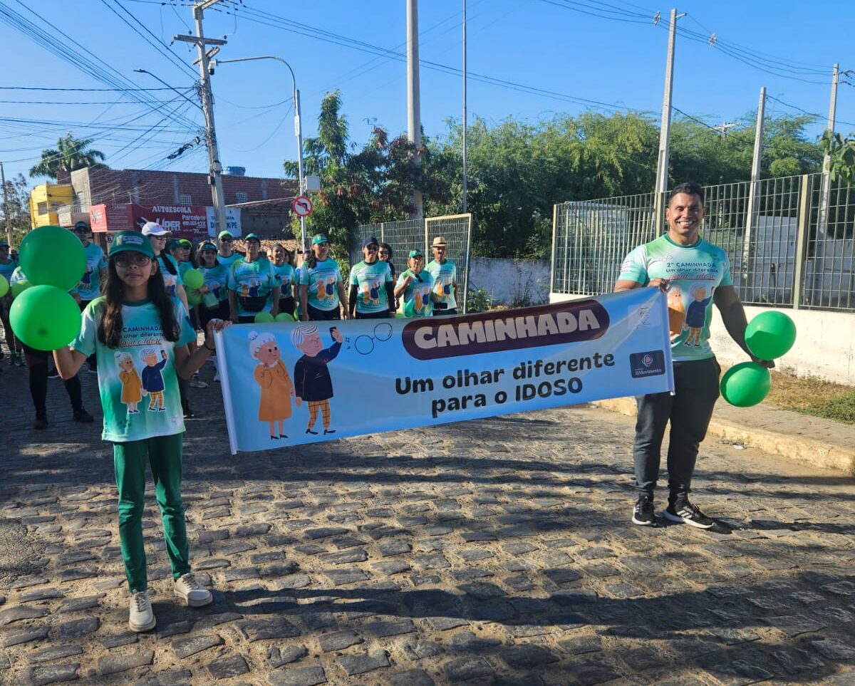 Caminhada do Idoso em Serra Talhada reúne mais de 200 pessoas
