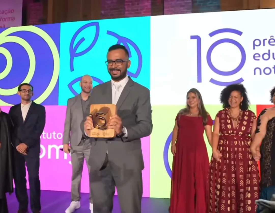 Ex-estudante da UFRPE-Uast é eleito educador nota 10