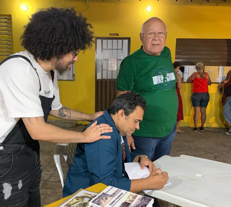 PC Gomes lança livro sobre ciclo de violência no sertão nordestino