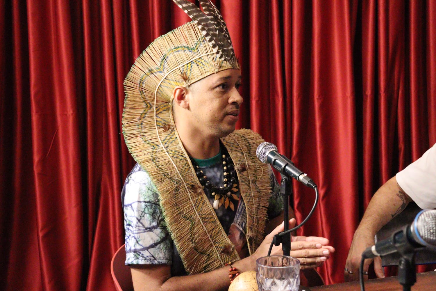 Mostra fotográfica traz registros dos indígenas do Pajeú neste sábado (18) 1 Luiz Pankará promove mostra fotográfica