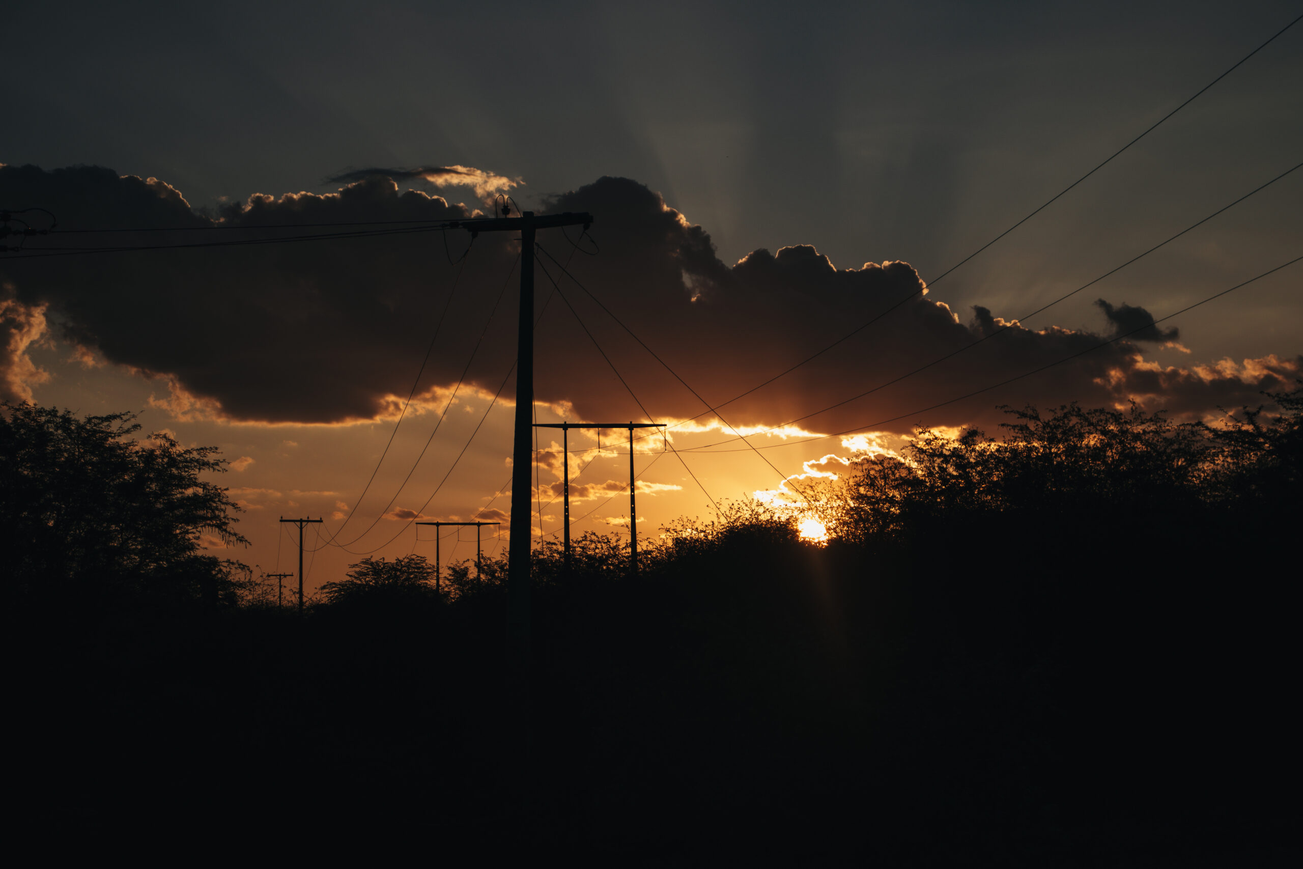 Imagens poéticas da fotojornalista do Farol evocam a saudade de casa