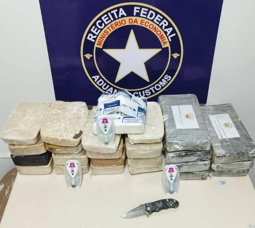 R$ 3,4 milhões em drogas são apreendidos 1 Receita apreende R$ 3,4 milhões em drogas no Grande Recife - Foto: Divulgação