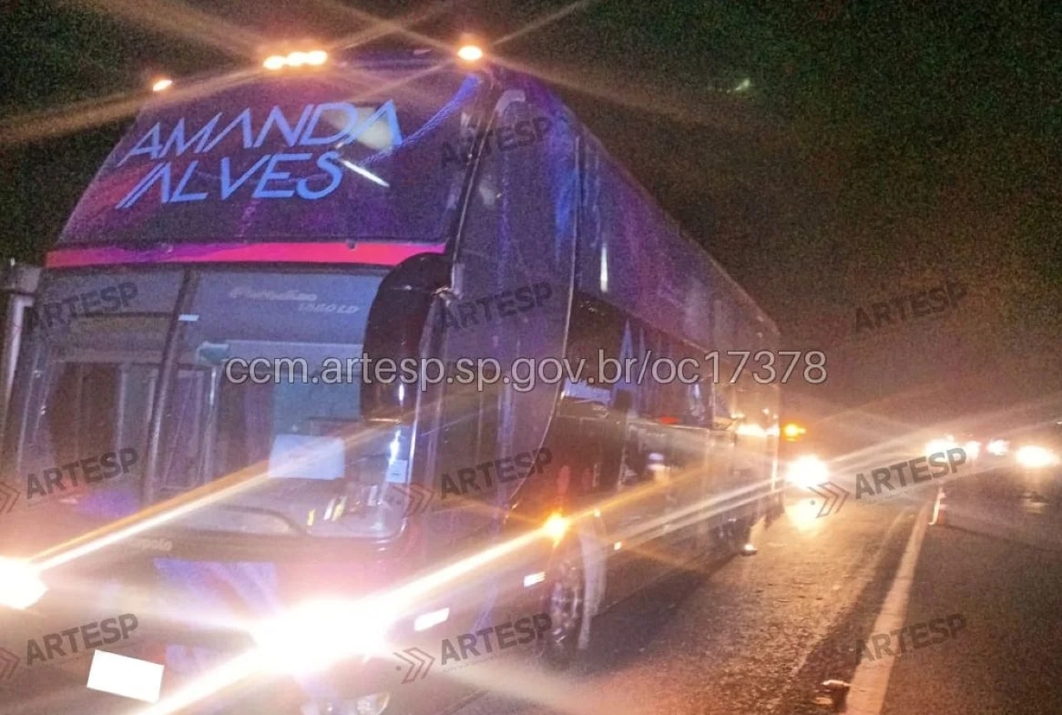 Acidente com ônibus de cantora sertaneja deixa 23 feridos - Foto: Divulgação/ Artesp
