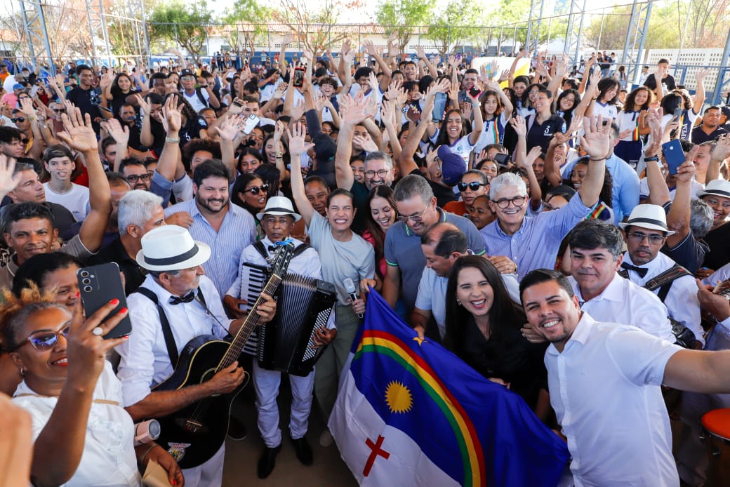 "Pernambuco pode dizer que tem governadora", diz Raquel Lyra, no Sertão 1 "Pernambuco pode dizer que tem governadora", diz Raquel Lyra, no Sertão