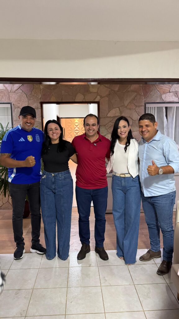 Aproximação Márcia e Charlles revolta vereador: "Tô entendendo nada"