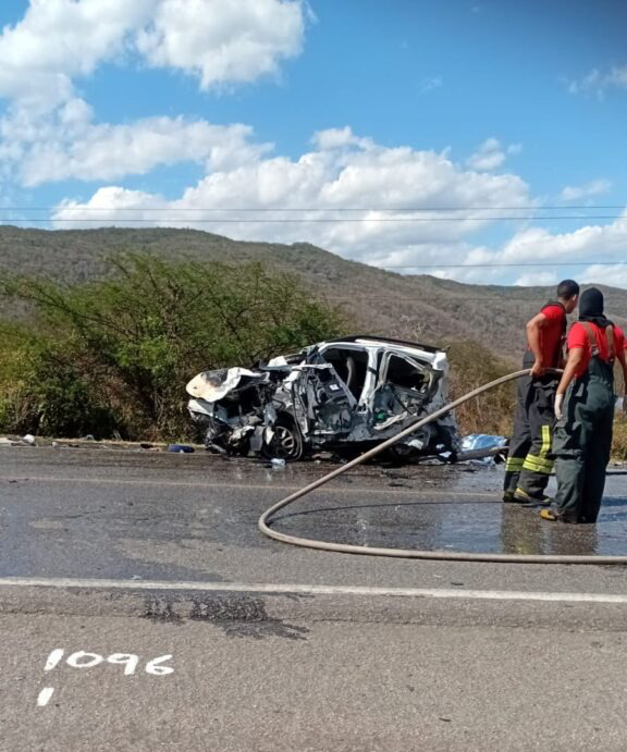 Grave acidente na BR-232, nesse domingo, deixa saldo de quatro mortos