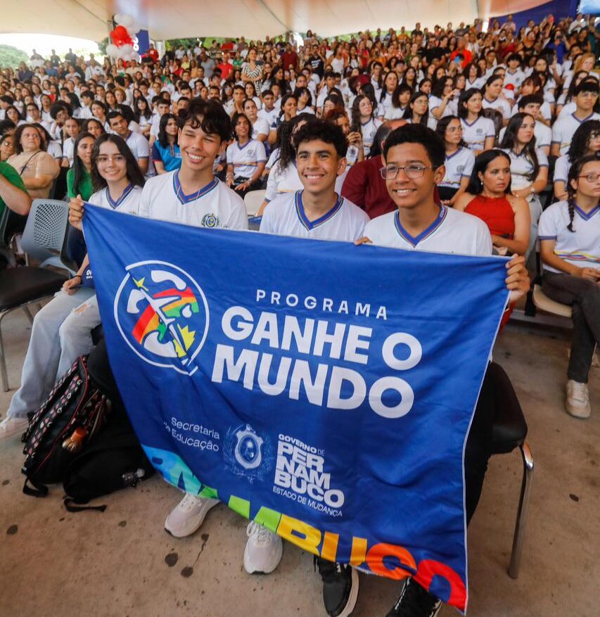PE envia 119 estudantes da rede estadual para intercâmbio 1 PE envia 119 estudantes da rede estadual para intercâmbio - Foto: Miva Filho/Secom