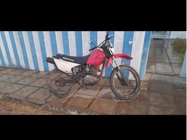 Polícia apreende 2 motocicletas com suspeita de adulteração 1 polícia apreende motocicleta adulterada